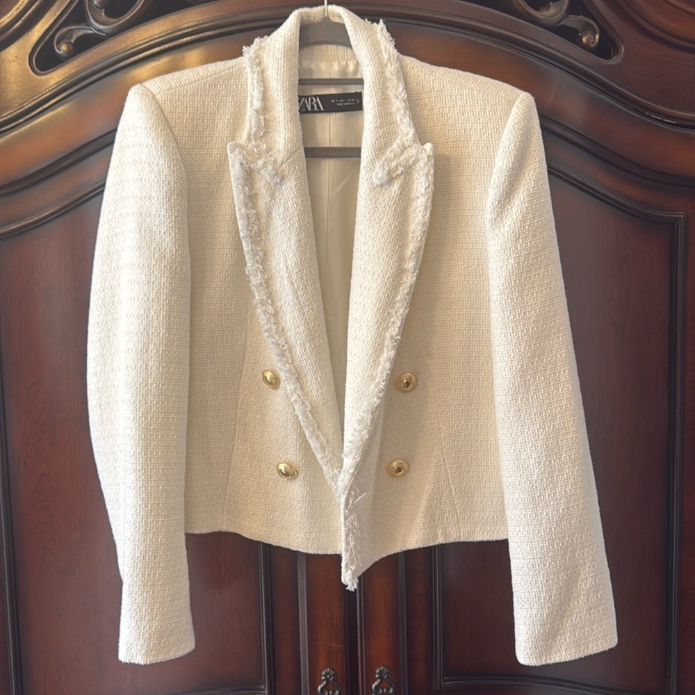 Zara Cream Tweed Double-Breasted Blazer with Gold Buttons (Large)